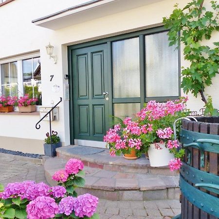 Gaestehaus Schwaab Zeltingen-Rachtig Exteriör bild