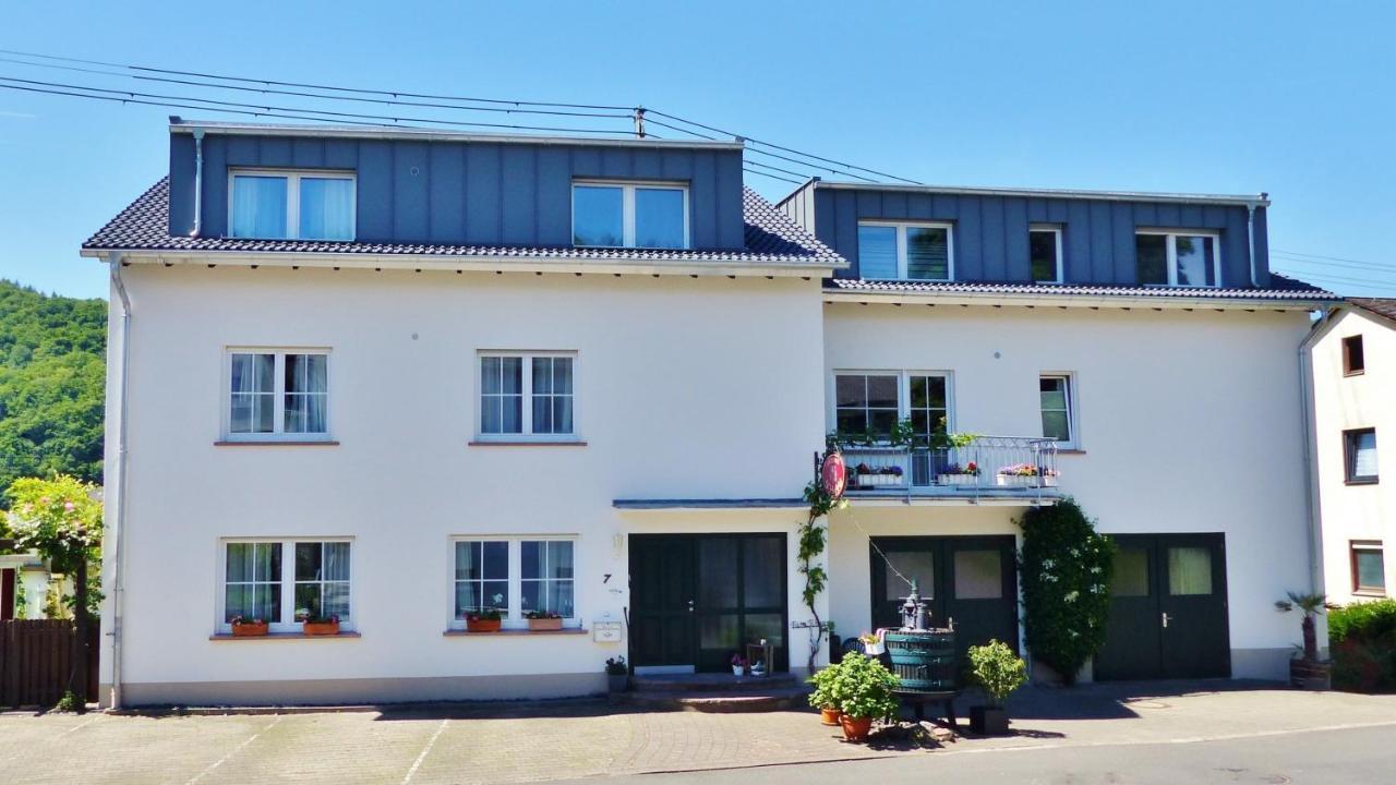 Gaestehaus Schwaab Zeltingen-Rachtig Exteriör bild