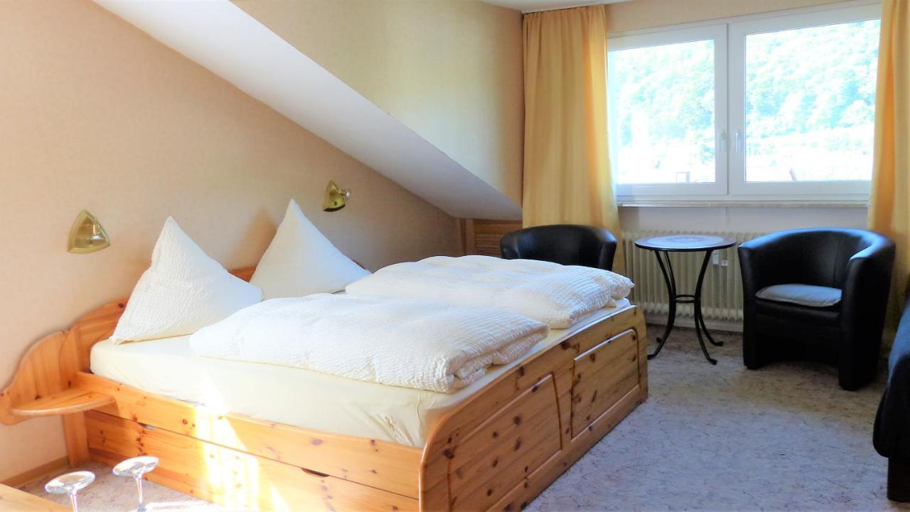 Gaestehaus Schwaab Zeltingen-Rachtig Exteriör bild