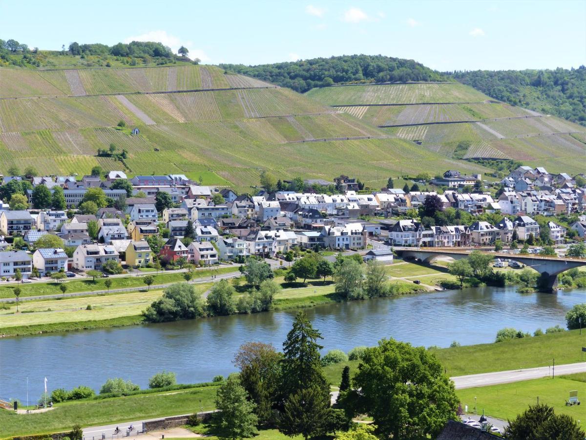 Gaestehaus Schwaab Zeltingen-Rachtig Exteriör bild